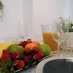 アパート Grey And Green, Modern 2-bedroom Apartment, Ac, Location At Faro's Historic Centre