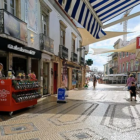 Appartamento Grey And Green, Modern 2-bedroom Apartment, Ac, Location At Faro's Historic Centre Distretto di Faro