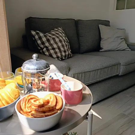 Grey And Green, Modern 2-bedroom Apartment, Ac, Location At Faro's Historic Centre فارو