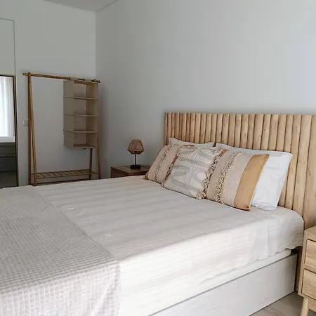 Grey And Green, Modern 2-bedroom Apartment, Ac, Location At Faro's Historic Centre * Φάρο