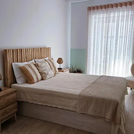 Grey And Green, Modern 2-bedroom Apartment, Ac, Location At Faro's Historic Centre Διαμέρισμα