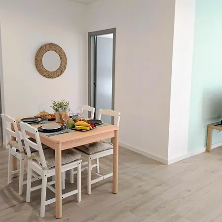 Grey And Green, Modern 2-bedroom Apartment, Ac, Location At Faro's Historic Centre شقة