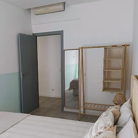 Grey And Green, Modern 2-bedroom Apartment, Ac, Location At Faro's Historic Centre * فارو