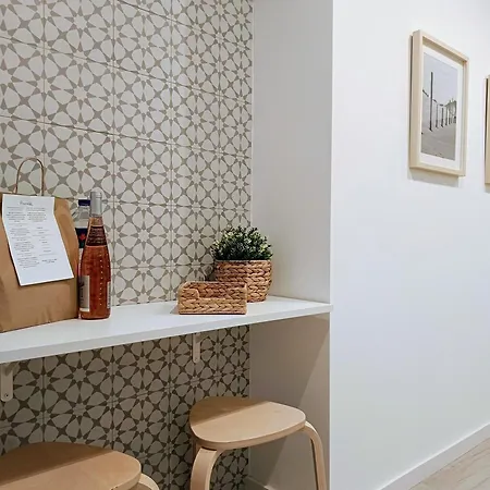 Grey And Green, Modern 2-bedroom Apartment, Ac, Location At Faro's Historic Centre * Faro