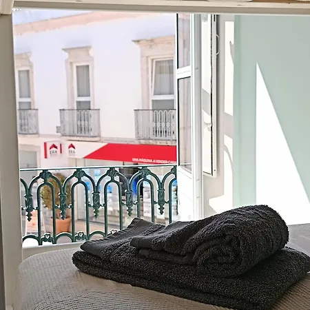 Grey And Green, Modern 2-bedroom Apartment, Ac, Location At Faro's Historic Centre * Faro