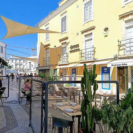 Grey And Green, Modern 2-bedroom Apartment, Ac, Location At Faro's Historic Centre