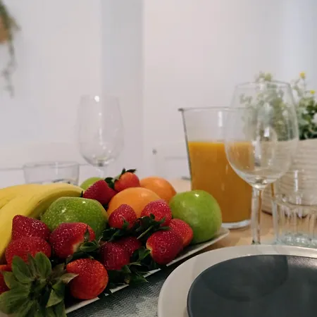 Apartment Grey And Green, Modern 2-bedroom Apartment, Ac, Location At Faro's Historic Centre