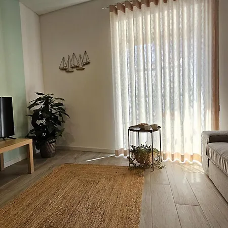 Grey And Green, Modern 2-bedroom Apartment, Ac, Location At Faro's Historic Centre * Faro