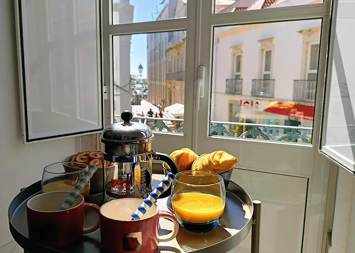 Grey And Green, Modern 2-bedroom Apartment, Ac, Location At Faro's Historic Centre Lejlighed