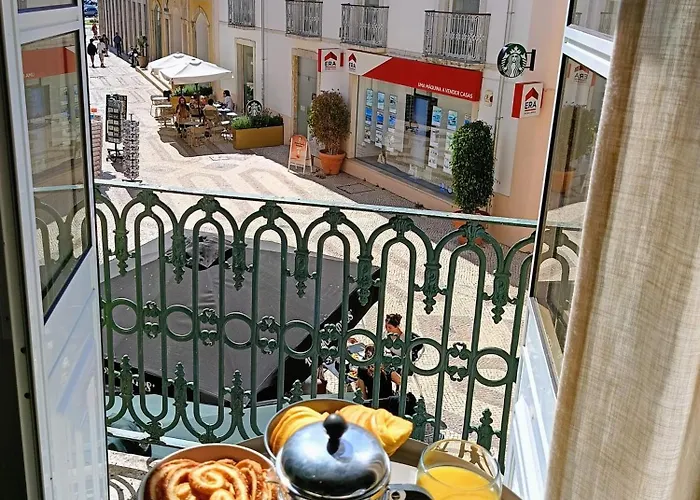Grey And Green, Modern 2-bedroom Apartment, Ac, Location At Faro's Historic Centre Faro
