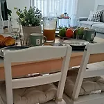 Grey And Green, Modern 2-bedroom Apartment, Ac, Location At Faro's Historic Centre