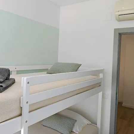 Lejlighed Grey And Green, Modern 2-bedroom Apartment, Ac, Location At Faro's Historic Centre